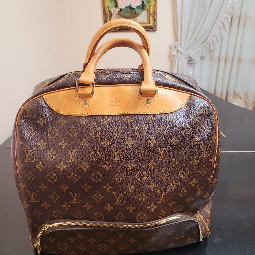 Auth Louis Vuitton Monogram Evasion Boston Travel Bag Hand Bag (Unisex)